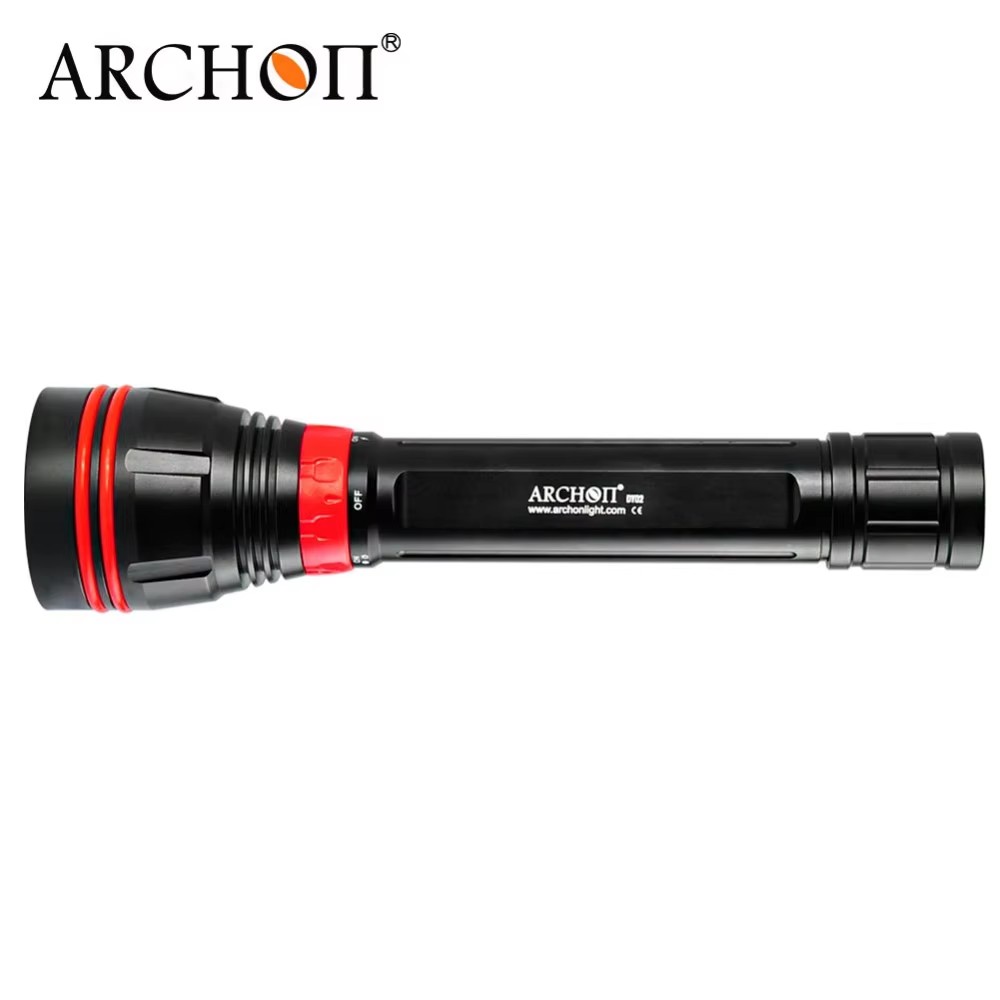 4000LM 4-LED 100M étanche lamp - Underwater Flashlight avis et prix